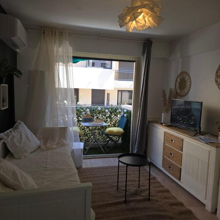 Charmant studio pour deux avec balcon à Antibes - Studio - 2