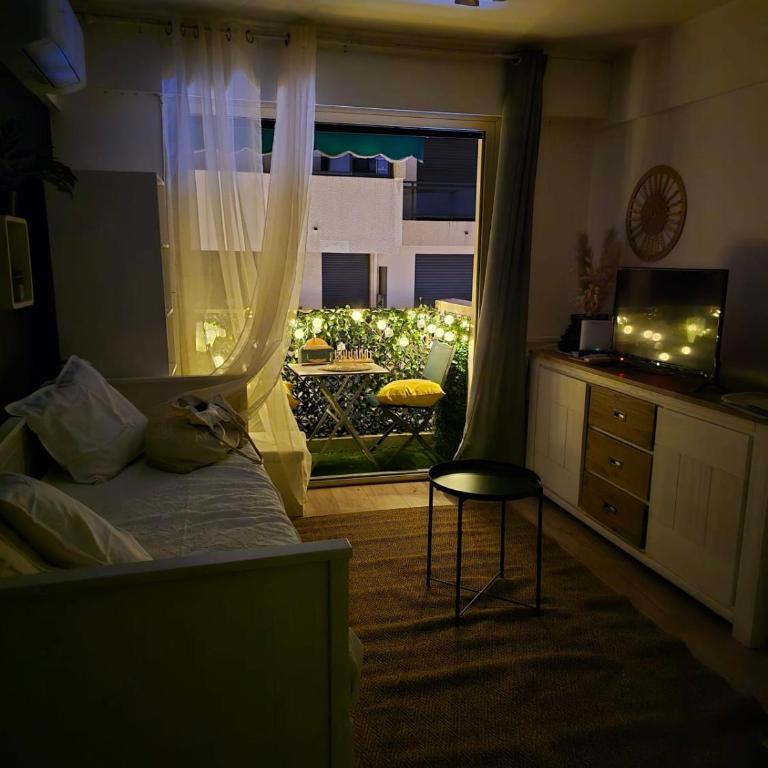 Charmant studio pour deux avec balcon à Antibes - Studio - 5