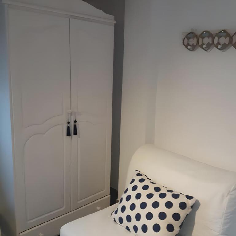 Ático San Miguel - Superior One-Bedroom Apartment with Balcony - 10