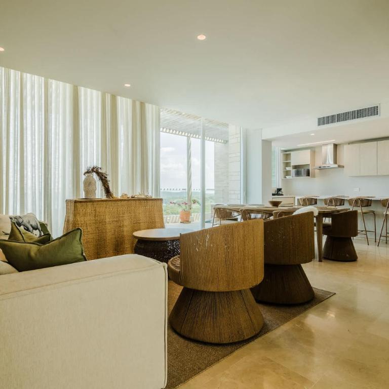 Oceanfront Luxury with 3 Bedrooms Jacuzzi & balcony - Apartamento - 6