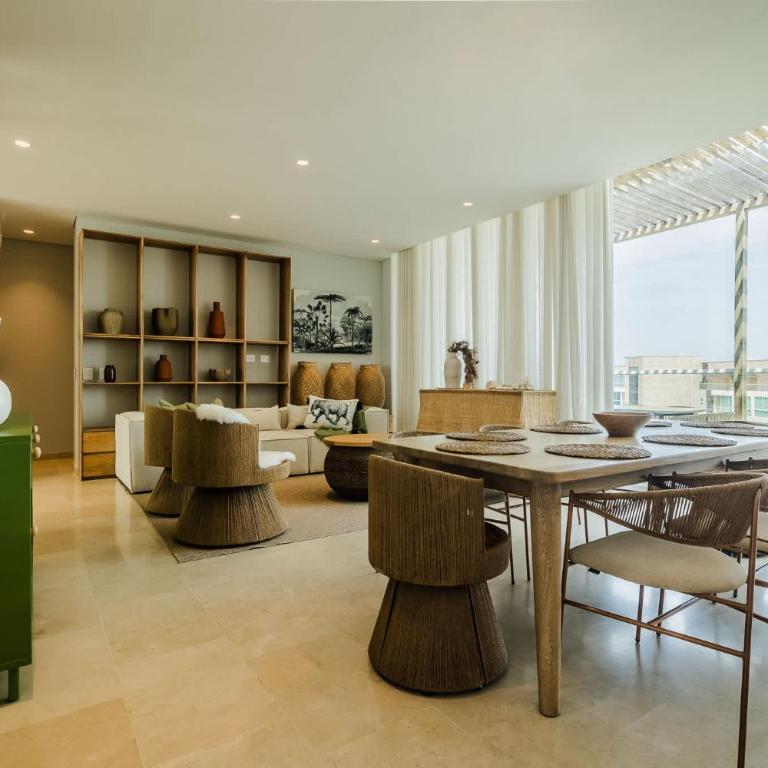 Oceanfront Luxury with 3 Bedrooms Jacuzzi & balcony - Apartamento - 10