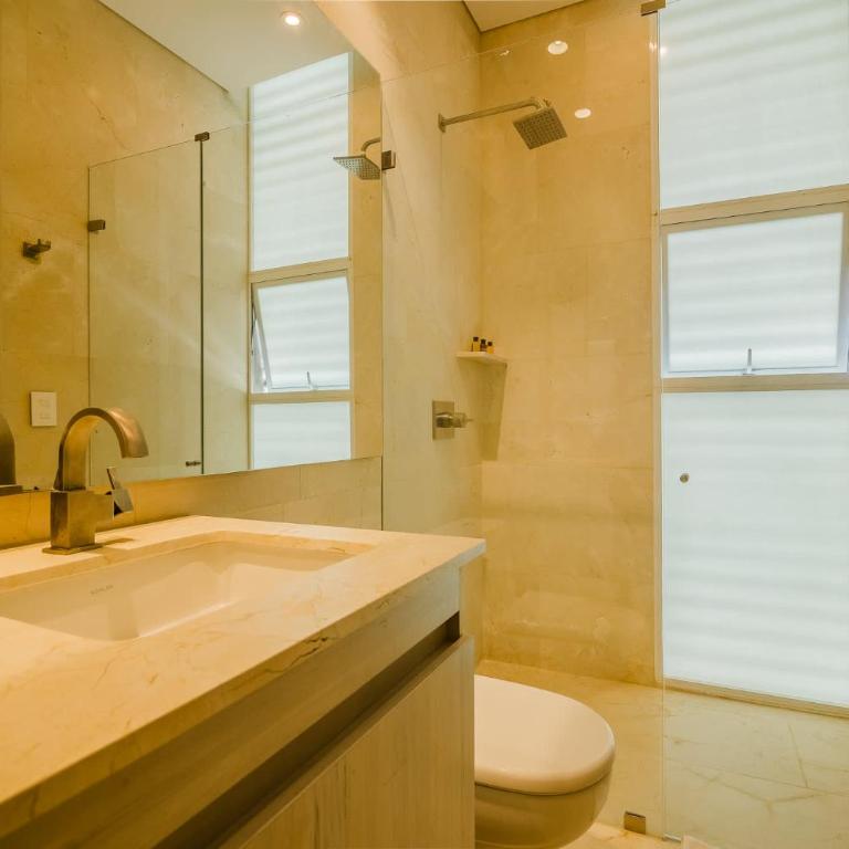 Oceanfront Luxury with 3 Bedrooms Jacuzzi & balcony - Apartamento - 25