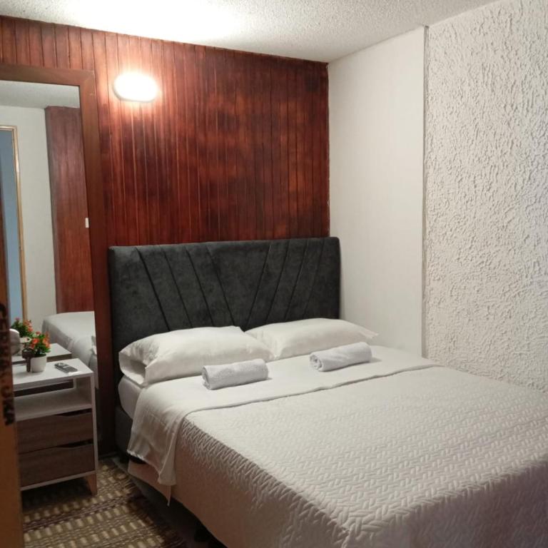 Casa Hotel HyL Pontevedra - cerca a la clínica Shaio, Pontevedra - Double Room with Private External Bathroom - 1