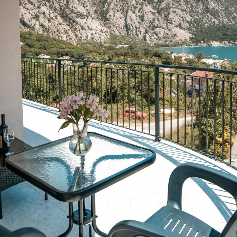 Hill House Orahovac - Apartment mit 2 Schlafzimmern, Terrasse und Meerblick - 3