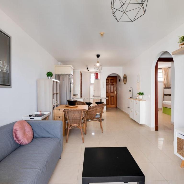 Charming 2-Bedroom Apartment with Ocean Views in Adeje - Apartamento - 3