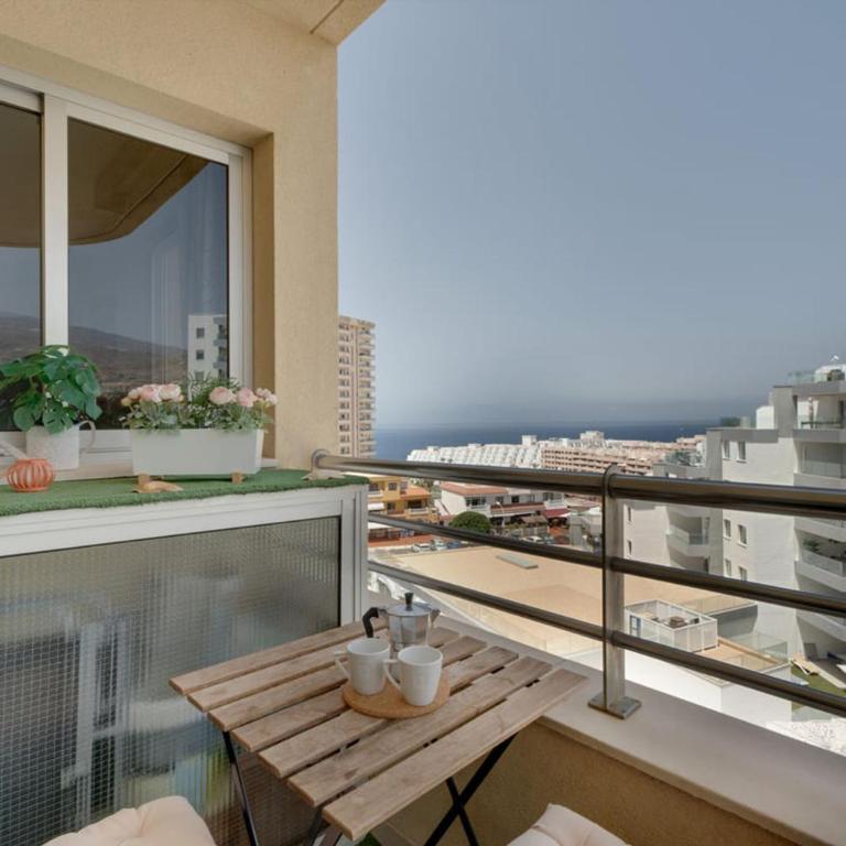 Charming 2-Bedroom Apartment with Ocean Views in Adeje - Apartamento - 2