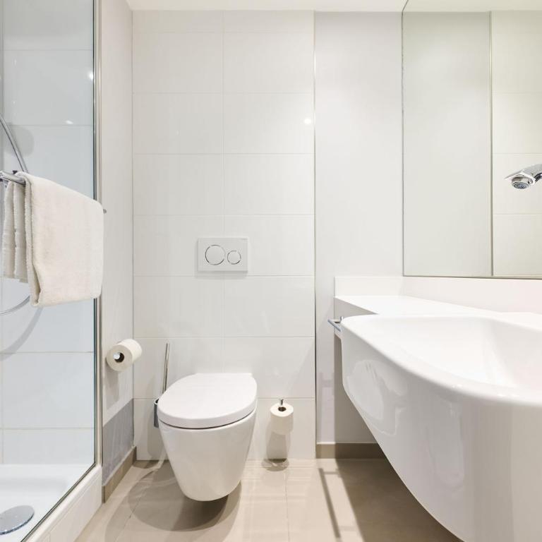 Premier Inn München City Zentrum - Standard Doppelzimmer - 13
