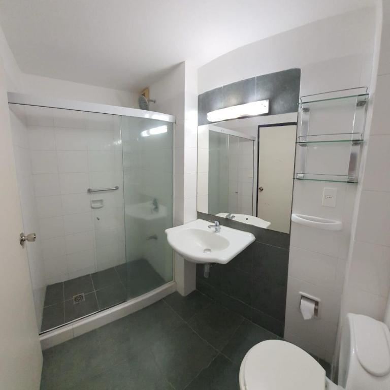 Hotel Flores - Habitación Triple Estándar - 1