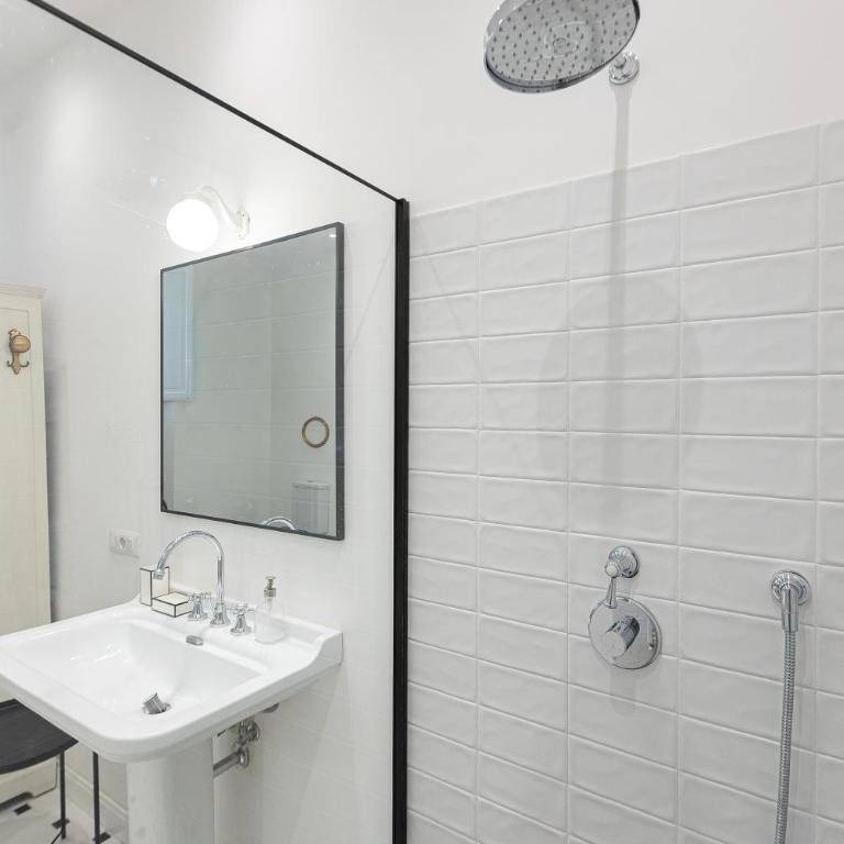 Hortensia Apartment by Rental in Rome - Appartamento con 2 Camere da Letto - 21