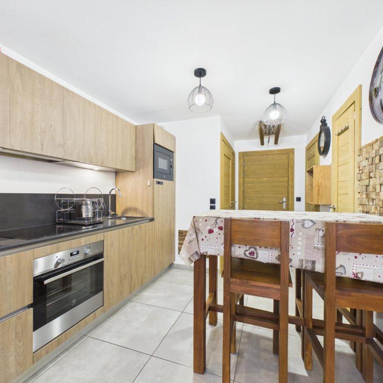 Appartement neuf aux Gets, à 50m des pistes, avec balcon et parking - FR-1-623-242 - Appartement - 6