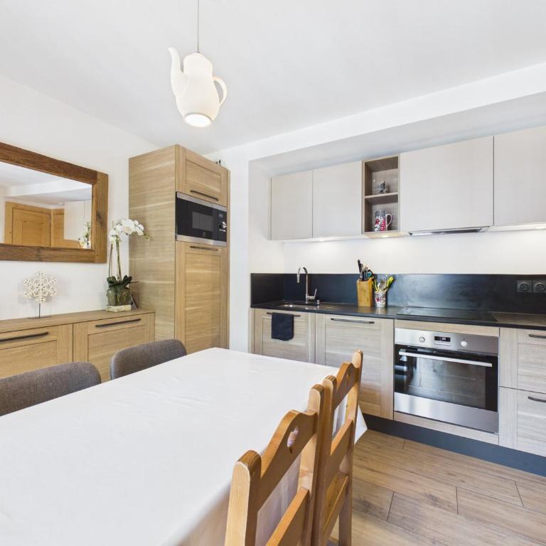 Appartement Duplex de Standing au Centre - 4 Couchages, Balcon, Garage Privé, WiFi - FR-1-623-204 - Apartment (4 Adults) - 5