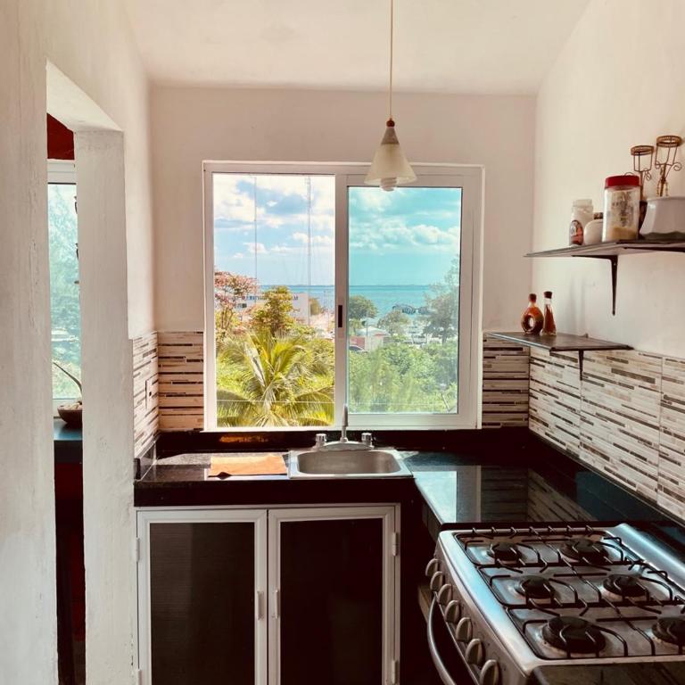 Economic Apartments & Rooms next to the beach - Apartamento de 2 dormitorios con balcón - 20