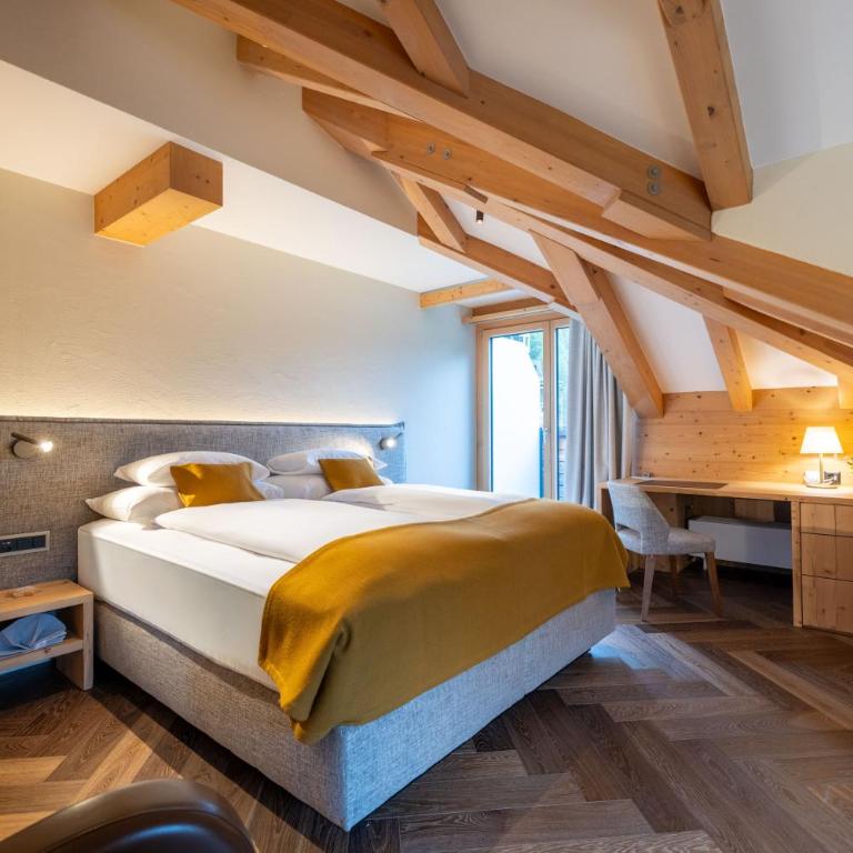 Hotel Albris - Doppelzimmer - Dachgeschoss - 1