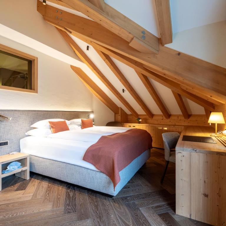 Hotel Albris - Doppelzimmer mit Bergblick - 5