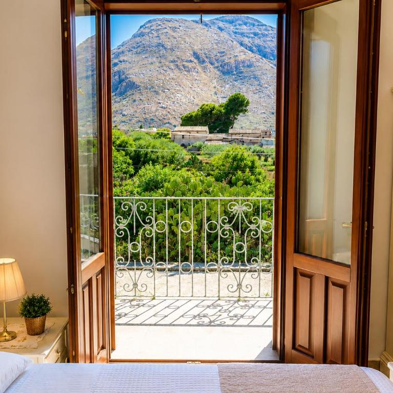 Grimaldi B&B - Camera Tripla - 3