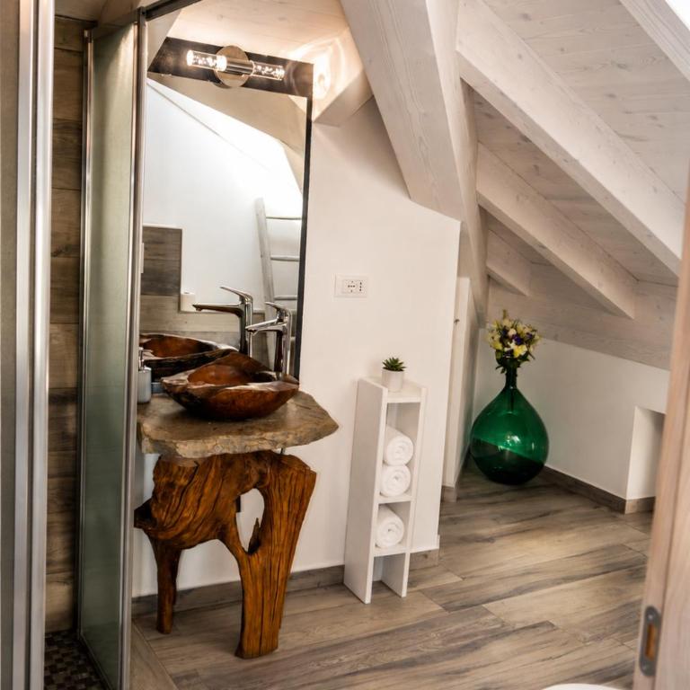 White suite - Jacuzzi, Swimming pool & Lake view - Loft - 12