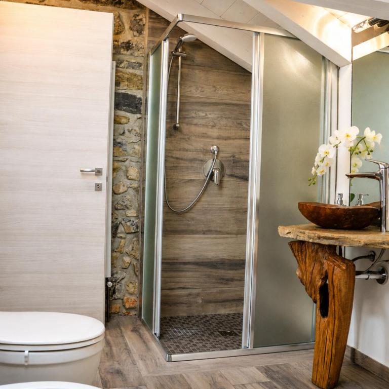 White suite - Jacuzzi, Swimming pool & Lake view - Loft - 13