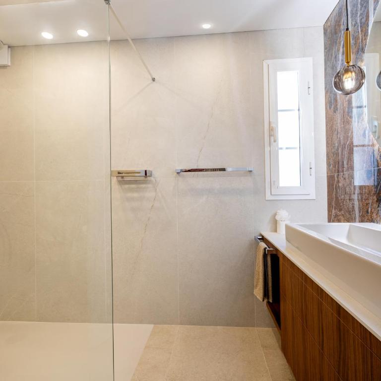 NEW 2026 Del Duque Beach & Ocean View Apartment - Appartamento con 2 Camere da Letto - 8