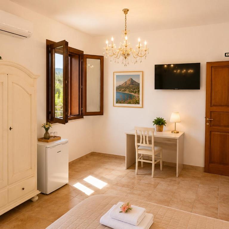 Grimaldi B&B - Camera Tripla - 5
