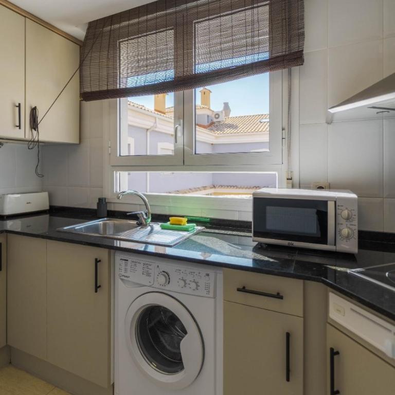 Affordable apartment near the sea and nature - Apartamento de 2 dormitorios - 8