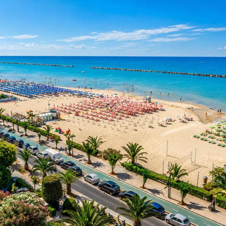 PRENOTA ORA Ultime Disponibilità nel Cuore di Pescara, 100m dal MARE - Suite Deluxe con Vista Mare - 3