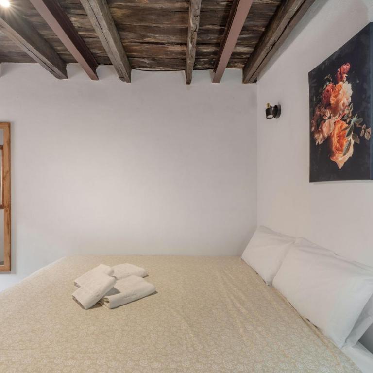 Charming Farmhouse Retreat in Arona with Stunning Views - Casa - 19