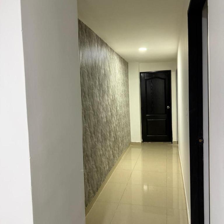 Apartamento en el poblado , manila 4 - Three-Bedroom Apartment - 8