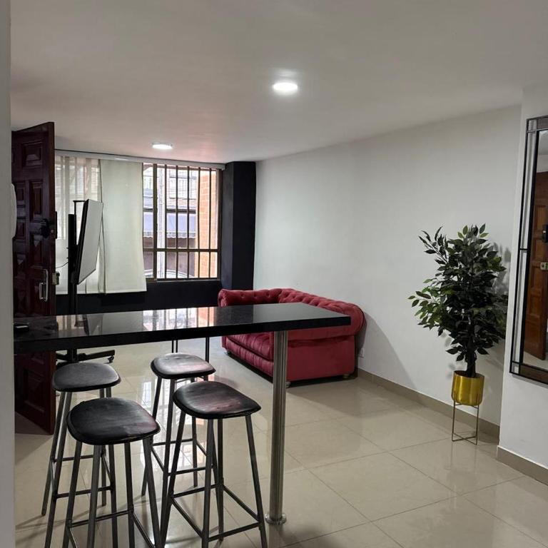 Apartamento en el poblado , manila 4 - Three-Bedroom Apartment - 10