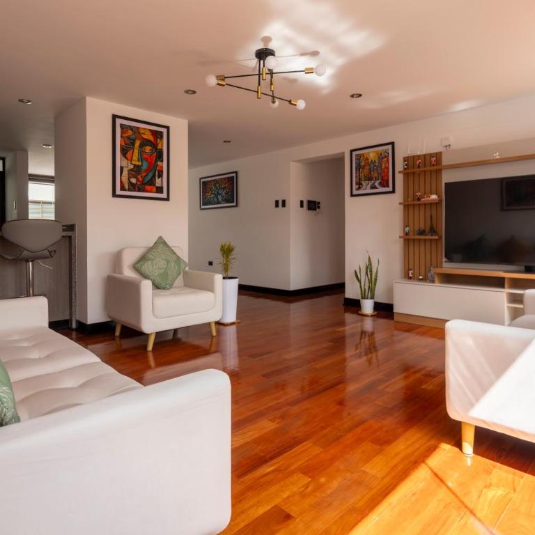 Comfort Apartment - 7 min to city center - Three-Bedroom Apartment - 3