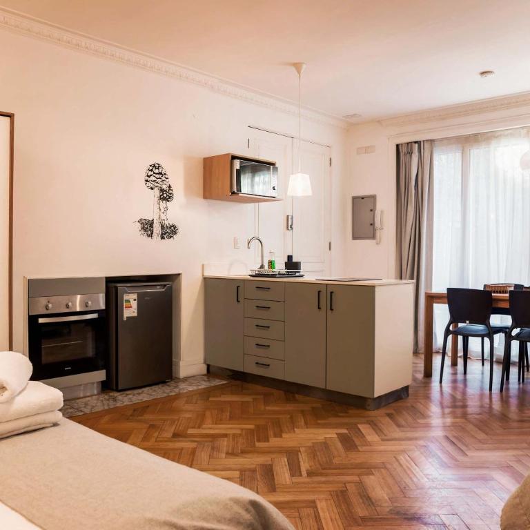 Metro Explorer 1BR near Hospital & Metro Baquedano - Studio - 2