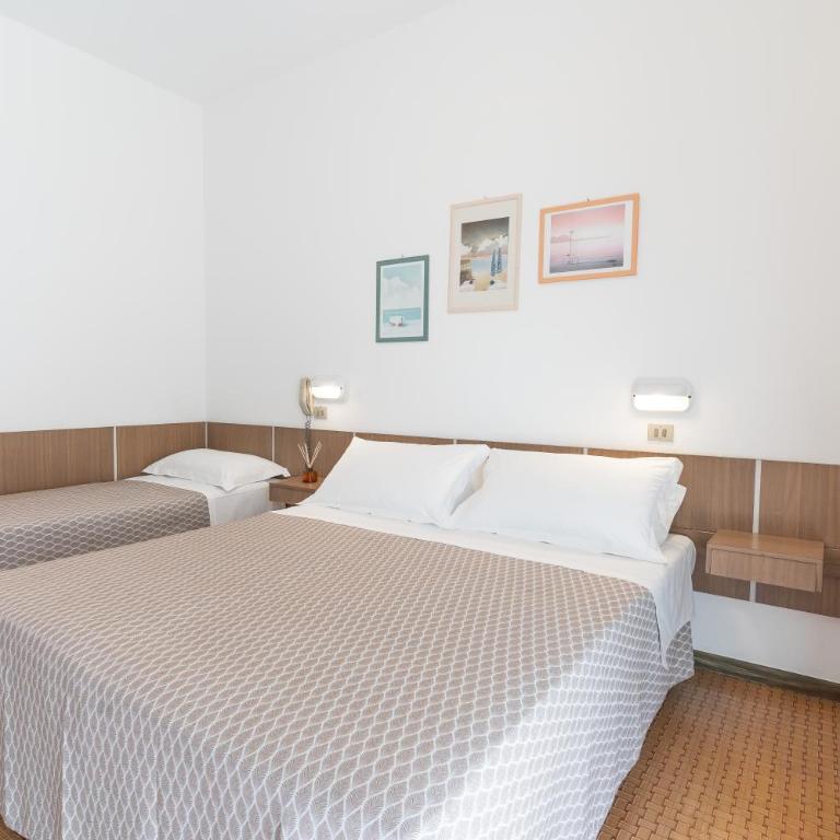 Hotel Marcus - Camera Familiare Standard - 9