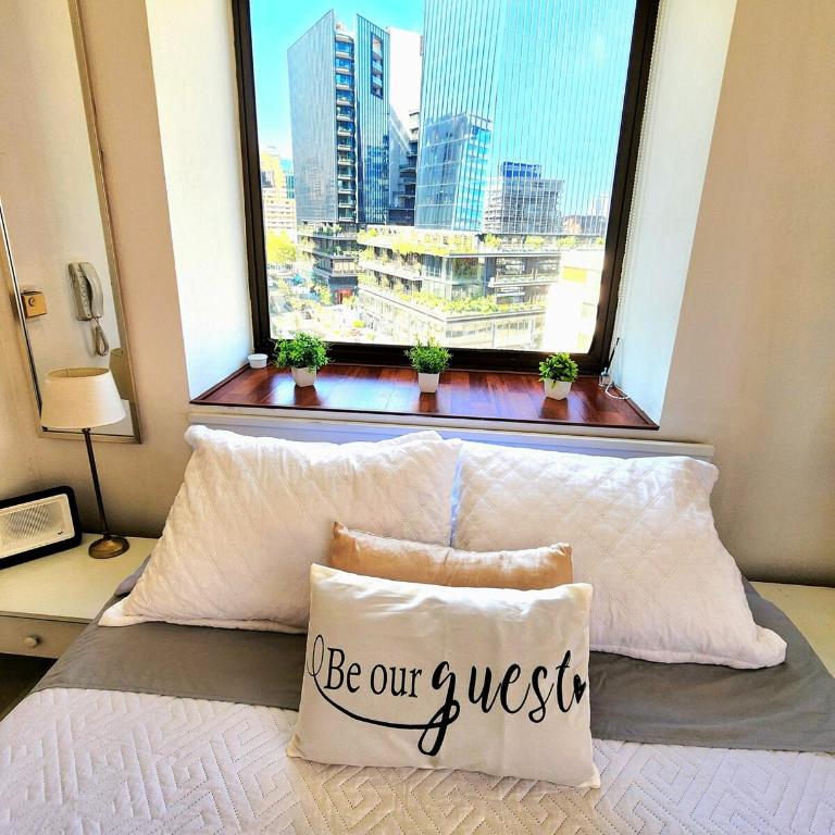 El Golf Floor 10 Costanera Center and views of the MUT - One-Bedroom Apartment - 1