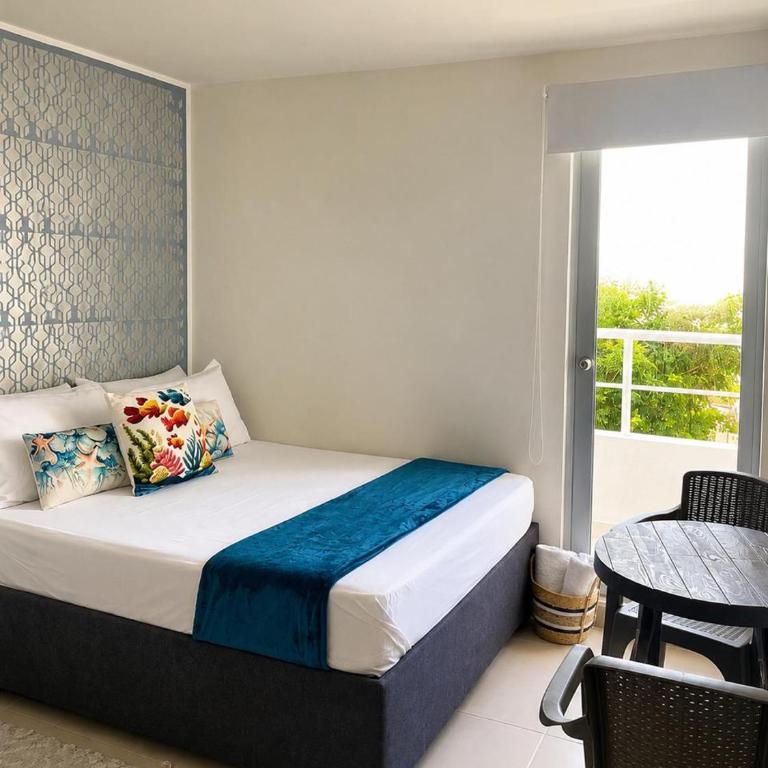 Torre 811 Cartagena - Cerca al Mar y Piscina - Three-Bedroom Apartment - 4