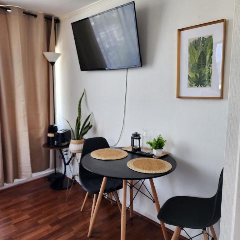El Golf Floor 10 Costanera Center and views of the MUT - One-Bedroom Apartment - 25