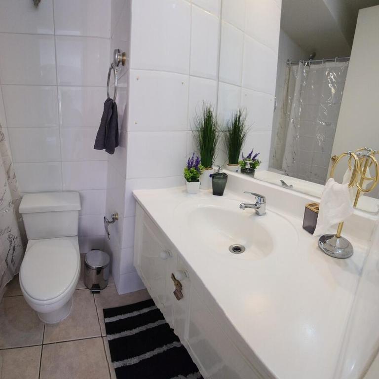 El Golf Floor 10 Costanera Center and views of the MUT - One-Bedroom Apartment - 31