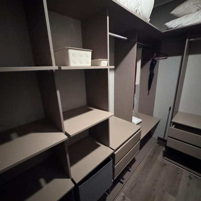 Rbk° Amplio y nuevo estudio en Las Condes - One-Bedroom Apartment - 11