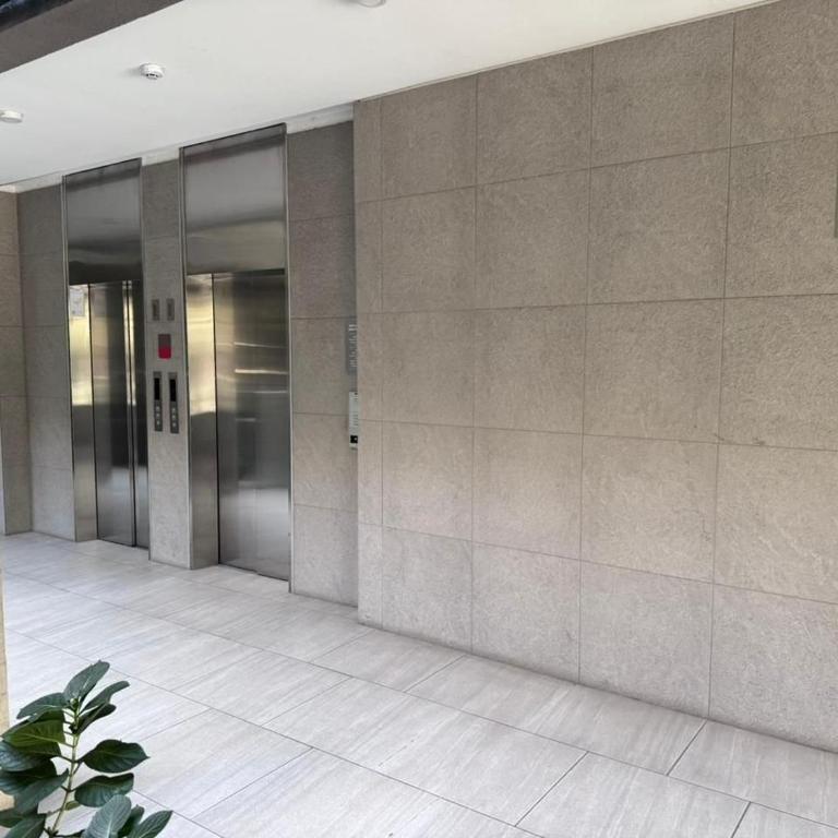 Rbk° Amplio y nuevo estudio en Las Condes - One-Bedroom Apartment - 35
