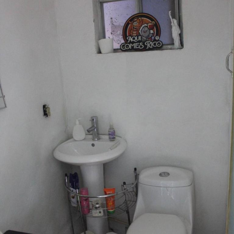 Aquí Comes Rico Airport Hostel Share Room - Habitación Compartida Mixta - 27