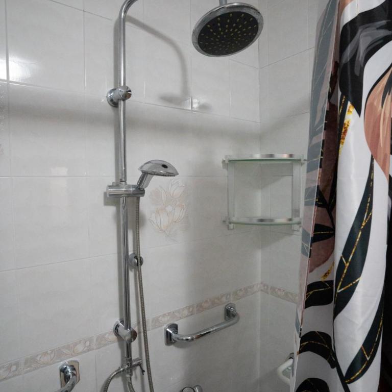 Enza House - Appartamento con 2 Camere da Letto - 46