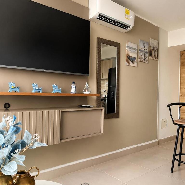 Torre 811 Cartagena - Cerca al Mar y Piscina - Three-Bedroom Apartment - 12