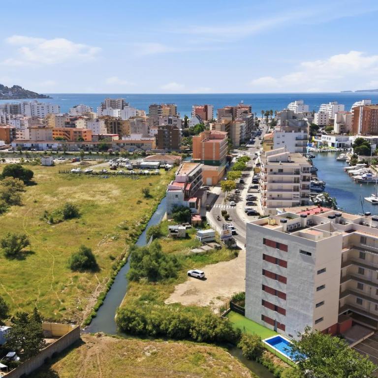 Apartamento ático con solárium a 5 min de la playa y vistas al mar - Apartamento de 2 dormitorios - 1