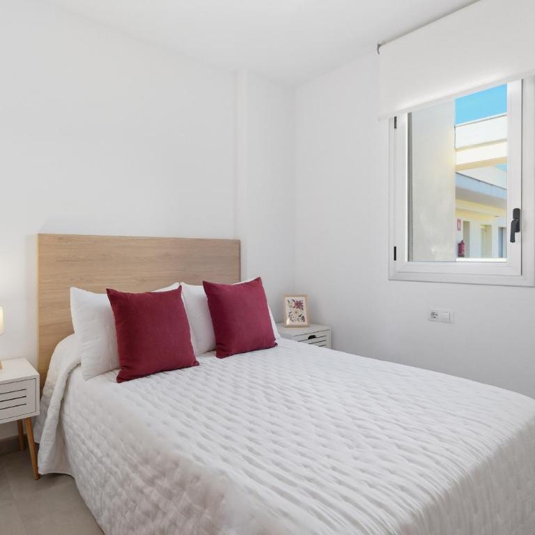 Apartamento ático con solárium a 5 min de la playa y vistas al mar - Apartamento de 2 dormitorios - 7