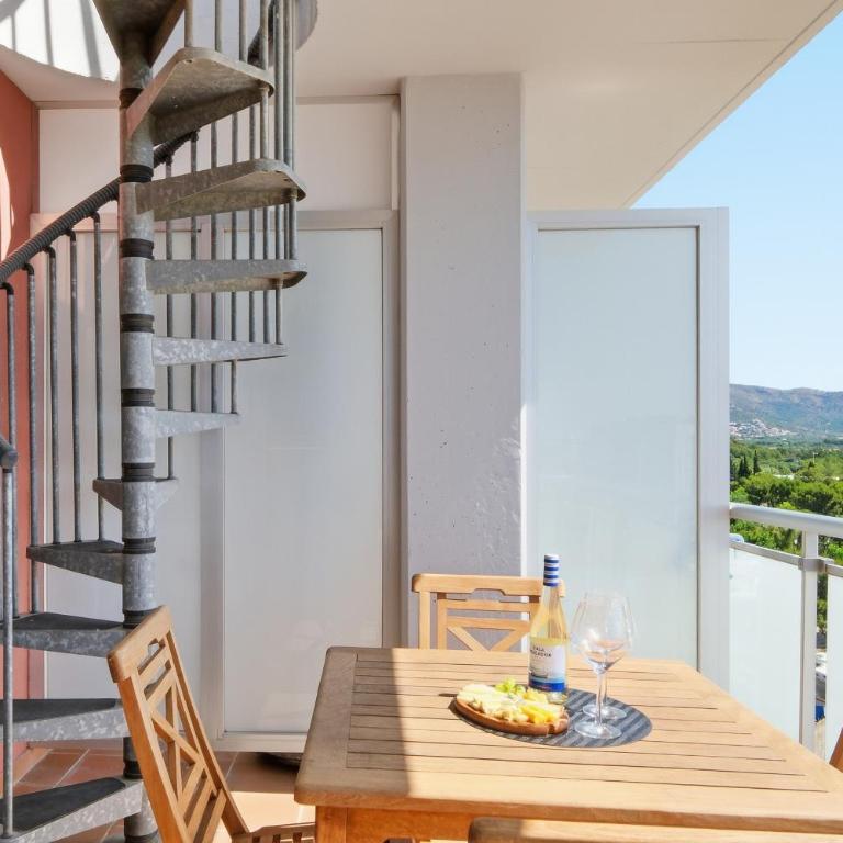 Apartamento ático con solárium a 5 min de la playa y vistas al mar - Apartamento de 2 dormitorios - 21