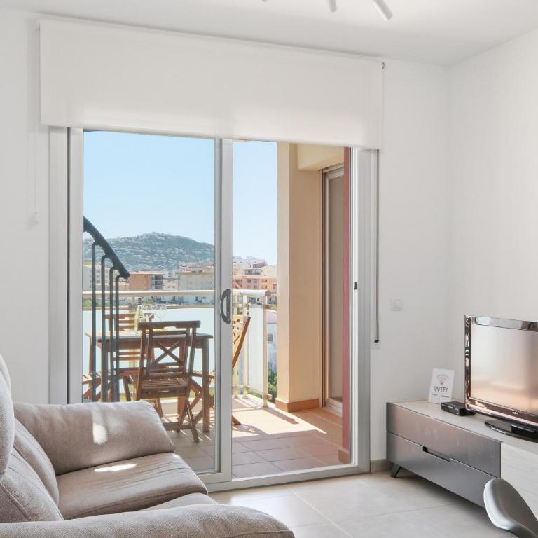 Apartamento ático con solárium a 5 min de la playa y vistas al mar - Apartamento de 2 dormitorios - 17