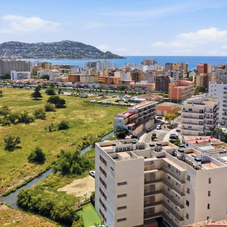 Apartamento ático con solárium a 5 min de la playa y vistas al mar - Apartamento de 2 dormitorios - 29