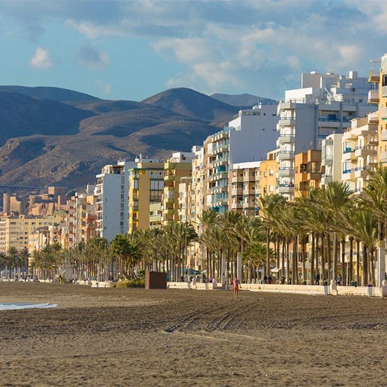 Piso a 150 metros de la Playa con Aire Acondicionado Centralizado - Apartamento de 2 dormitorios - 13
