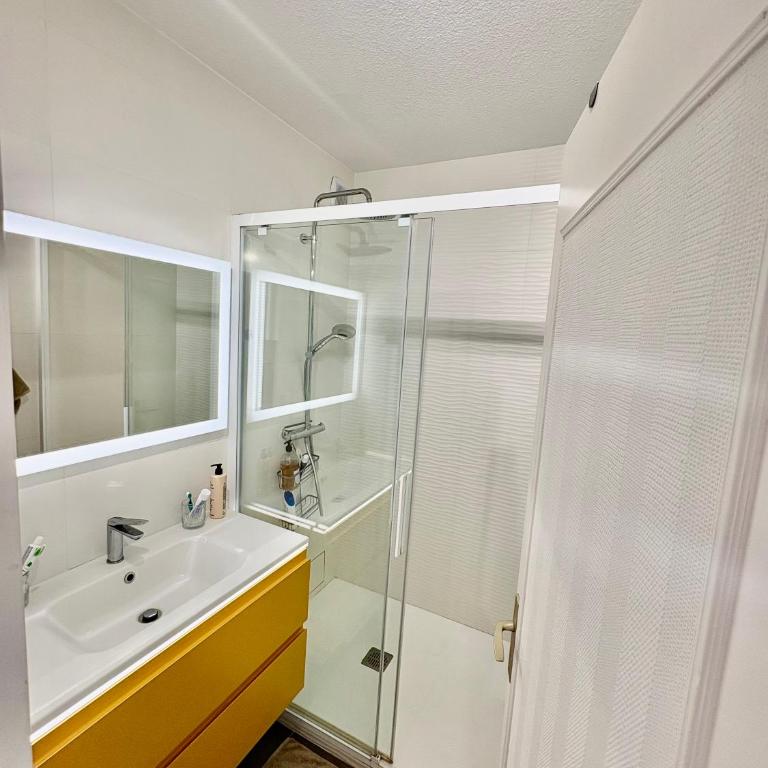 Apt4pers rénové vuemer accès plage terrasse parking wifi - Two-Bedroom Apartment - 7