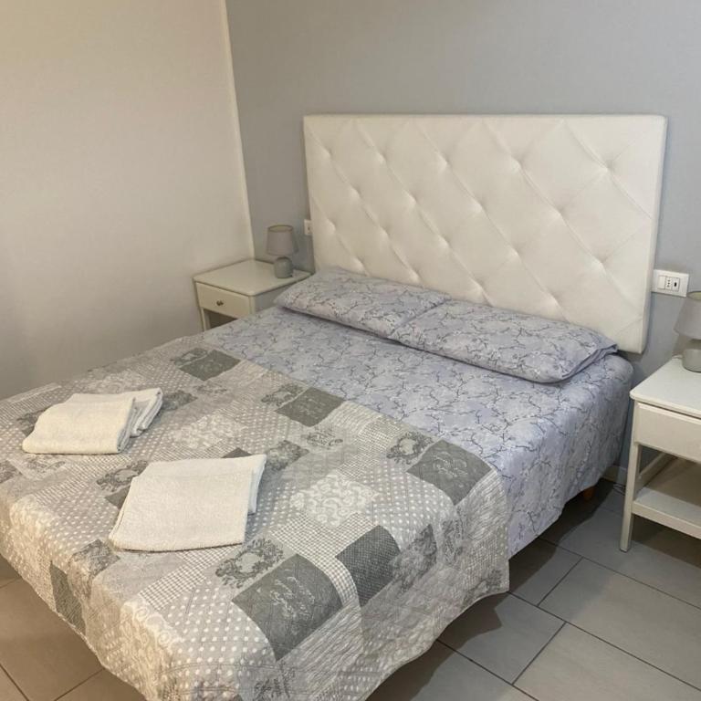 Stadio 1 Verona - appartamenti monolocali-studios con bagno privato - max 4 posti - mq 25 - Appartamento Monolocale - 4