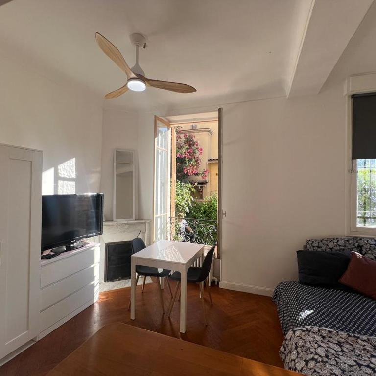 Studio au Calme Avec Jardin - Apartamento de 1 dormitorio - 4