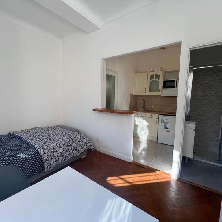 Studio au Calme Avec Jardin - Apartamento de 1 dormitorio - 7